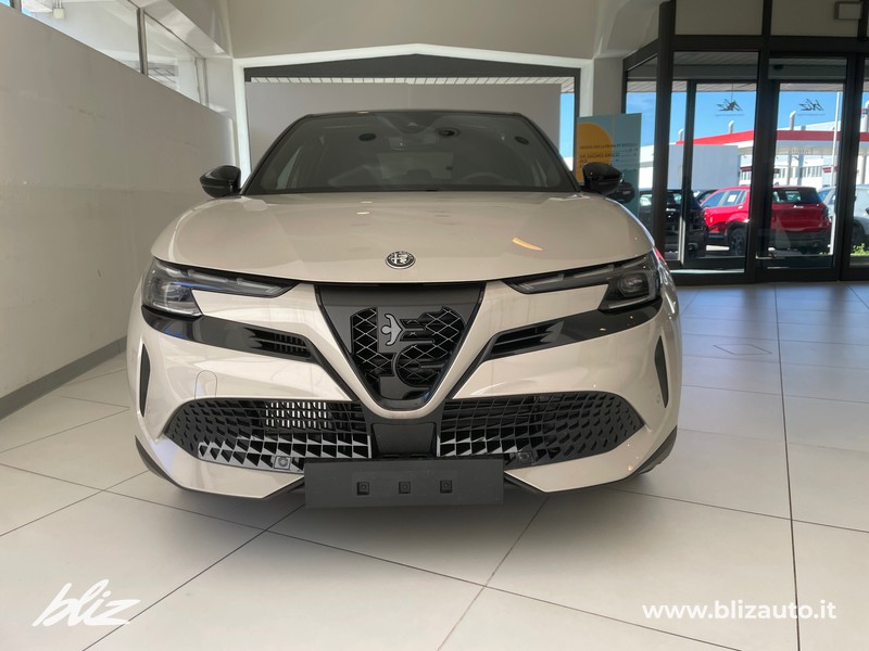 Alfa romeo Junior 1.2 ibrida speciale 145cv edct6