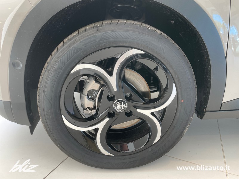 Alfa romeo Junior 1.2 ibrida speciale 145cv edct6