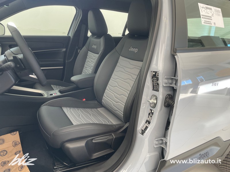 Jeep Avenger 1.2 turbo e-hybrid mhev upland 4xe 145cv edct6