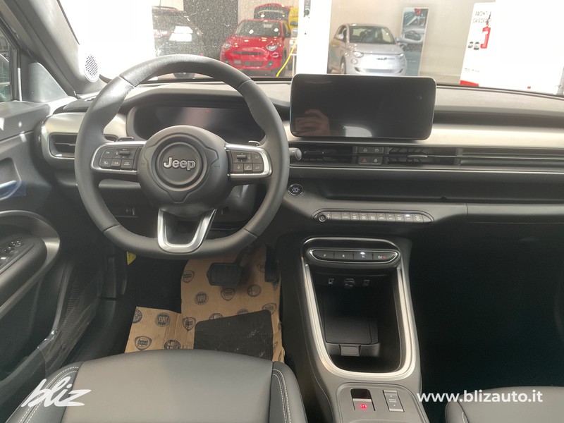 Jeep Avenger 1.2 turbo e-hybrid mhev upland 4xe 145cv edct6