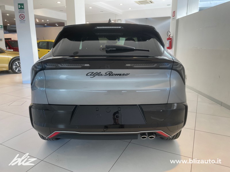 Alfa romeo Junior 1.2 ibrida milano cortina 2026 145cv edct6