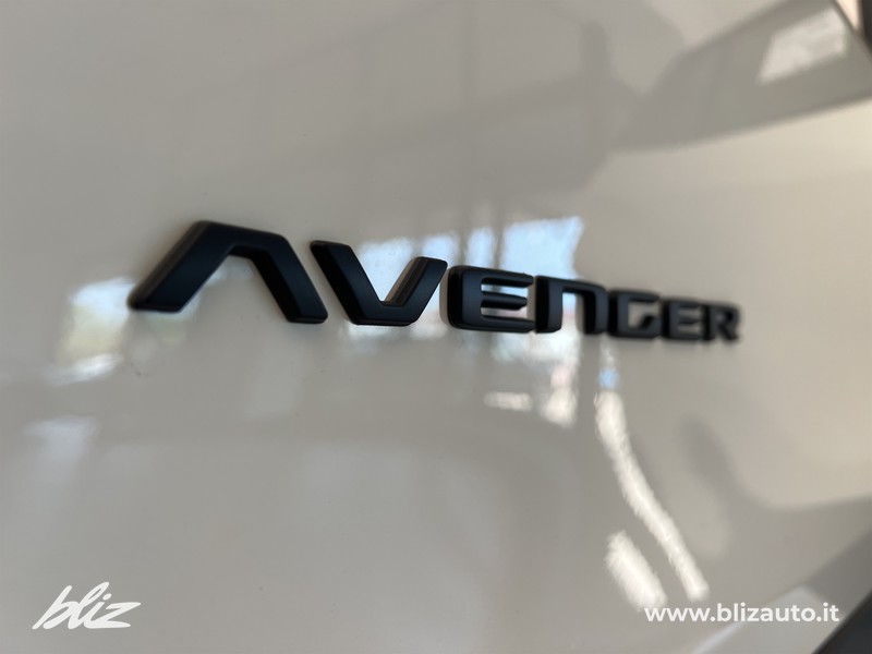 Jeep Avenger 1.2 turbo e-hybrid mhev black edition fwd 110cv edct6