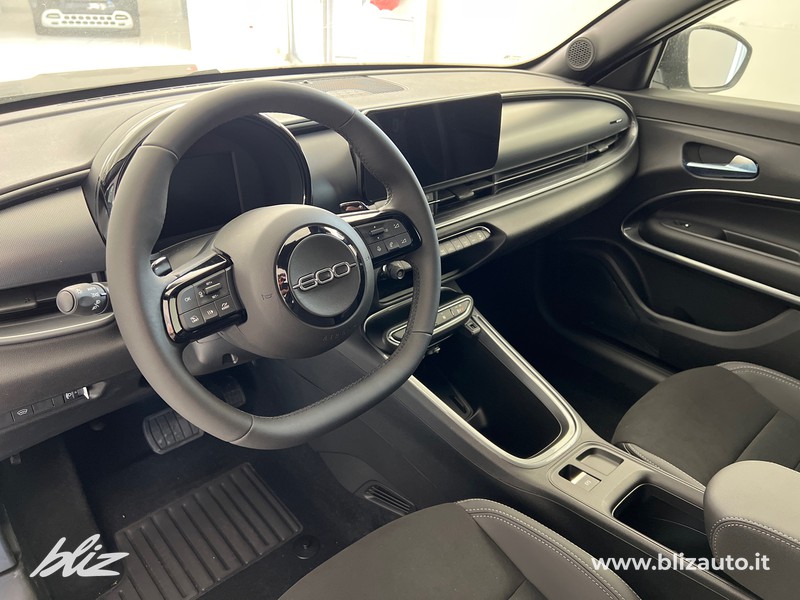 Fiat 600 1.2 hybrid sport edizione milano cortina 2026 145cv auto