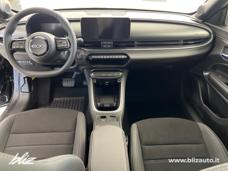 Fiat 600 1.2 hybrid sport edizione milano cortina 2026 145cv auto