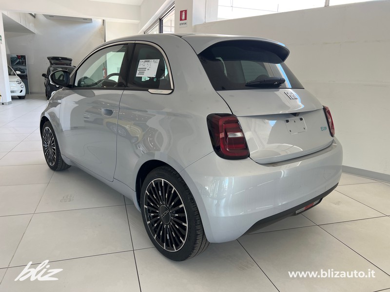 Fiat 500 e - ICON 320 Berlina