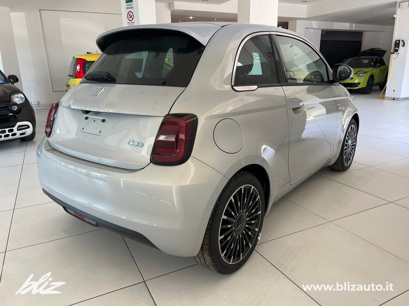 Fiat 500 e - ICON 320 Berlina