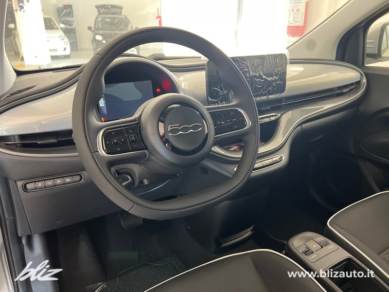 Fiat 500 e - ICON 320 Berlina