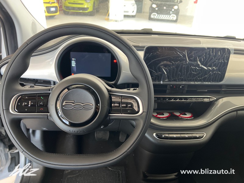 Fiat 500 e - ICON 320 Berlina