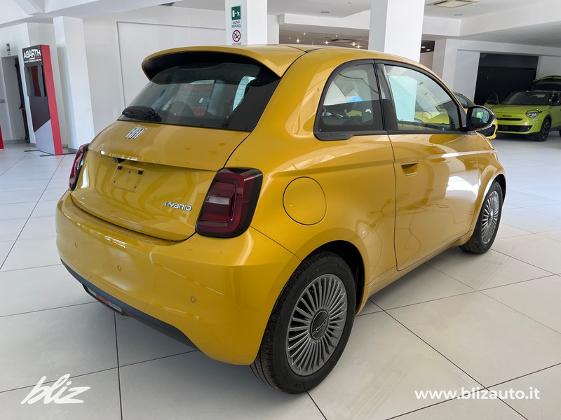 Fiat 500 1.0 hybrid icon