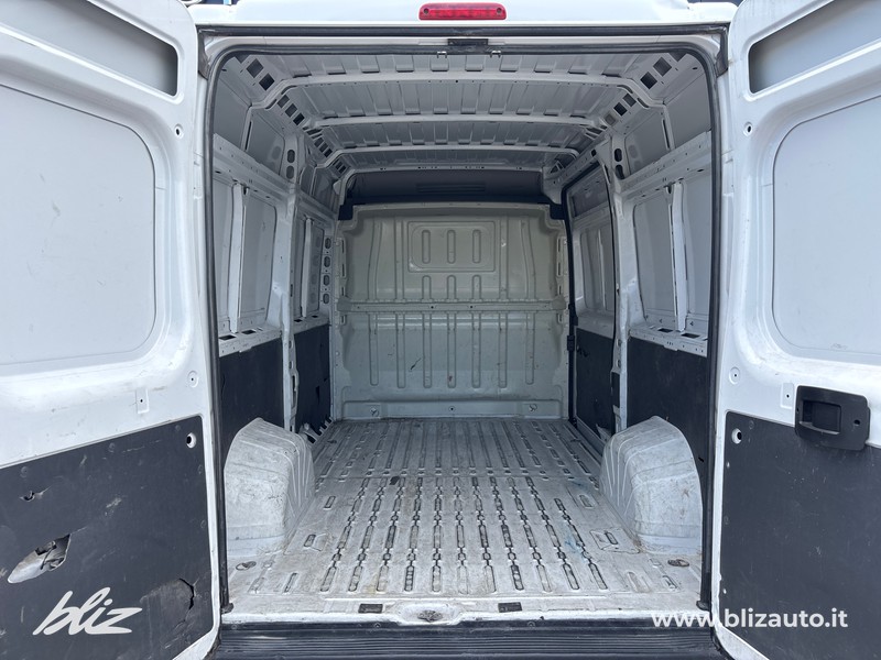 Peugeot Professional Boxer 330 2.2 bluehdi 140cv s&s l2h2 IVA ESCLUSA!!!