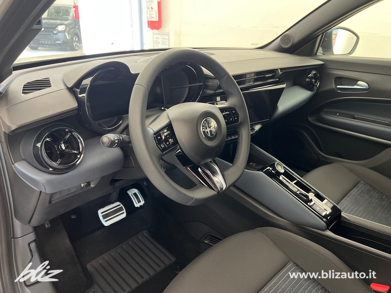 Alfa romeo Junior 1.2 ibrida sprint 145cv edct6