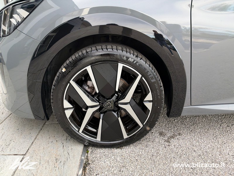 Peugeot 208 1.2 hybrid gt 145cv e-dcs 6