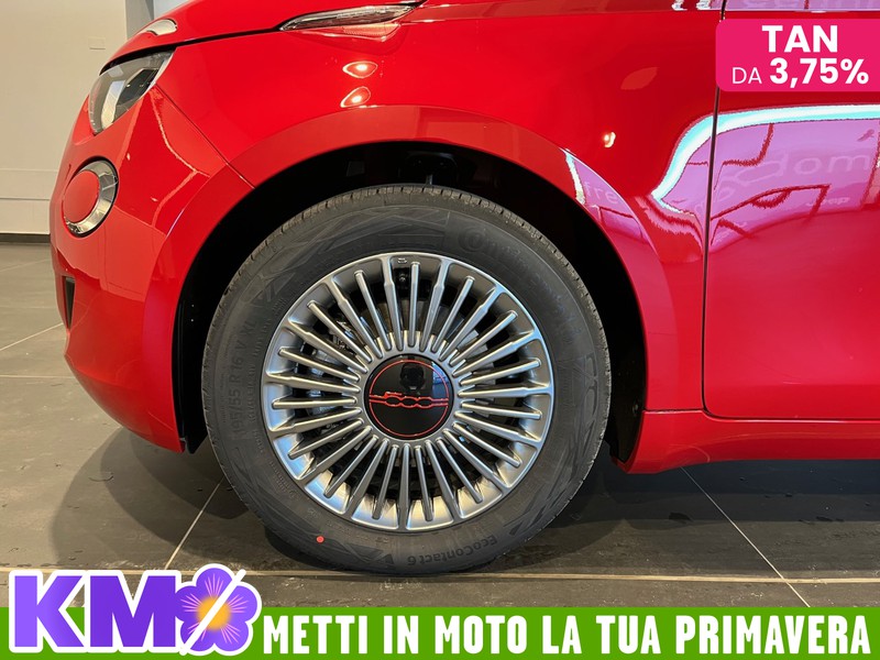 Fiat 500 500e 42 kwh (red)