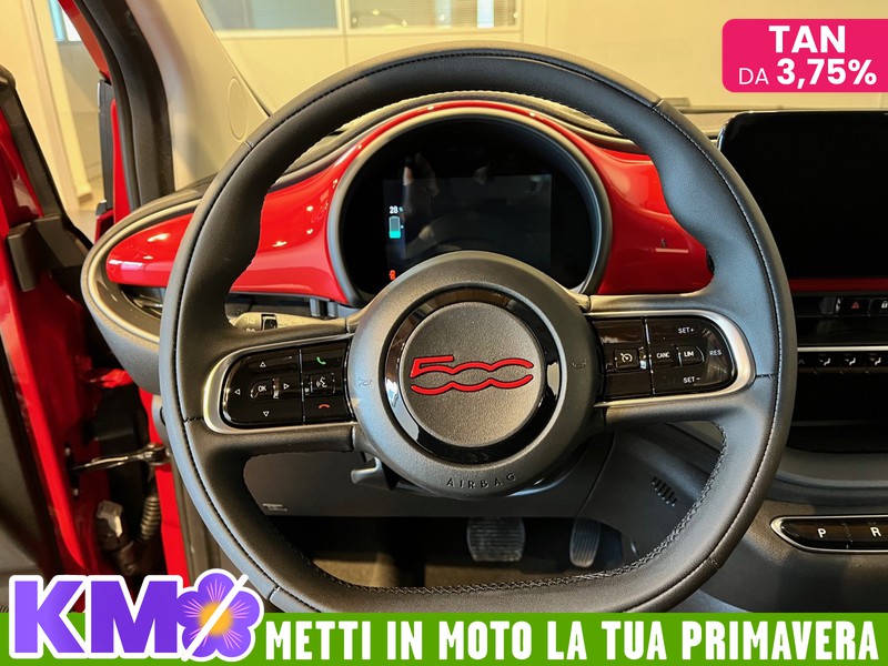 Fiat 500 500e 42 kwh (red)