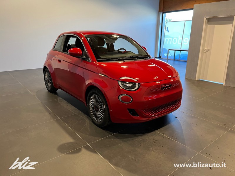 Fiat 500 500e 42 kwh (red)