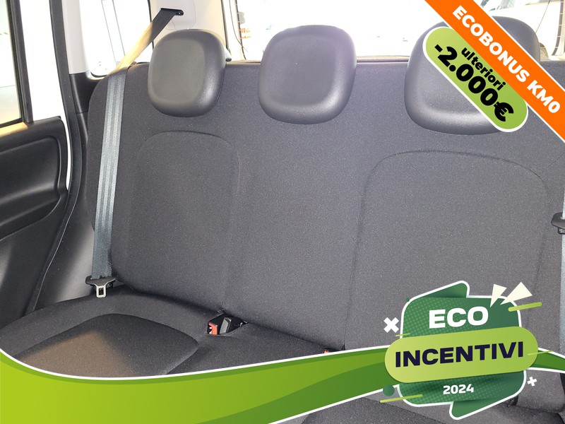 Configuratore FIAT Panda 1.0 FireFly 70cv S&S Hybrid: accessori e optional  - Patentati