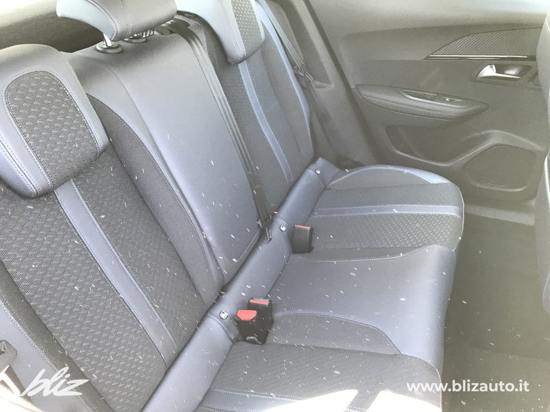 Peugeot 2008 1.2 puretech allure s&s 100cv