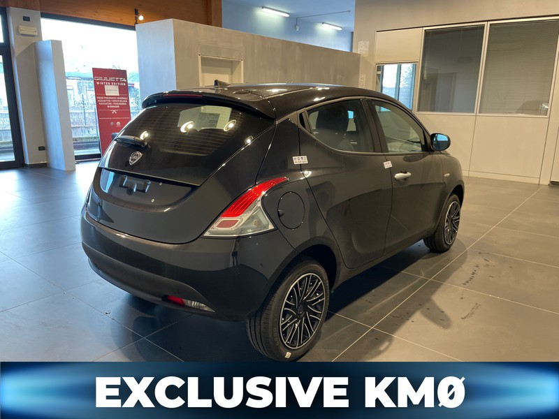 Lancia Ypsilon 402  ORO  1.0