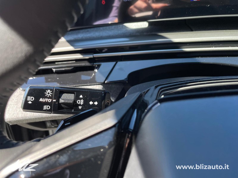 Peugeot 3008 1.2 hybrid allure 136cv e-dcs6