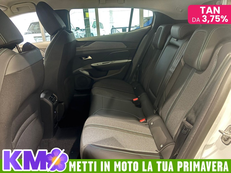 Peugeot 408 1.2 hybrid allure 145cv e-dsc6