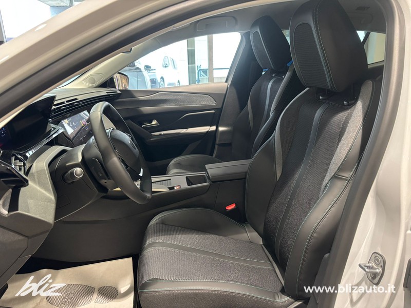 Peugeot 408 1.2 hybrid allure 145cv e-dsc6