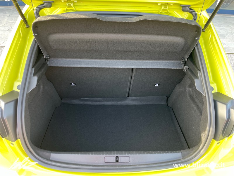 Peugeot 208 1.2 hybrid allure 110cv e-dcs 6