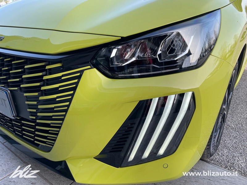Peugeot 208 1.2 hybrid allure 110cv e-dcs 6