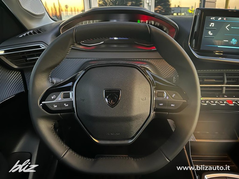 Peugeot 208 1.2 puretech style s&s 100cv