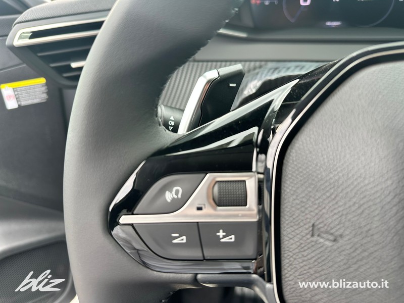 Peugeot 208 1.2 hybrid allure 110cv e-dcs 6