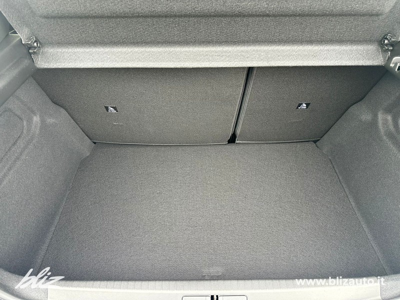 Peugeot 208 1.2 hybrid allure 110cv e-dcs 6