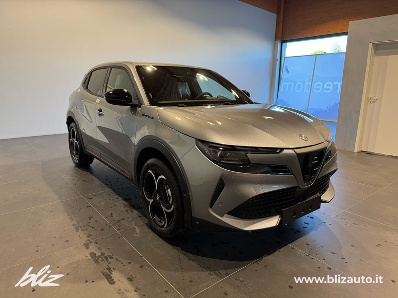 Alfa romeo Junior 1.2 ibrida speciale 145cv edct6