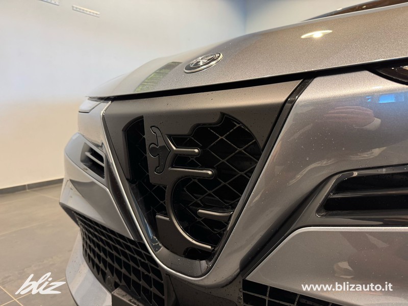 Alfa romeo Junior 1.2 ibrida speciale 145cv edct6