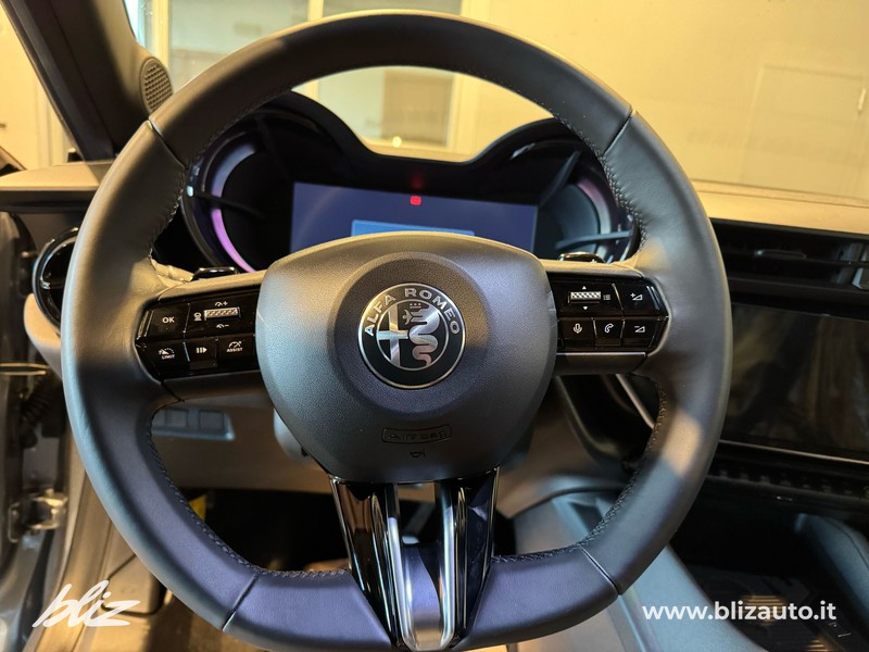 Alfa romeo Junior 1.2 ibrida speciale 145cv edct6