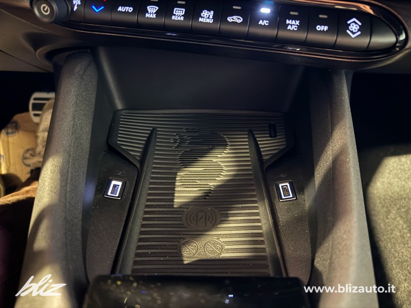 Alfa romeo Junior 1.2 ibrida speciale 145cv edct6