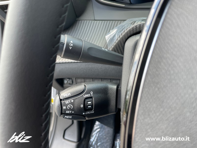 Peugeot 2008 1.2 puretech allure s&s 100cv