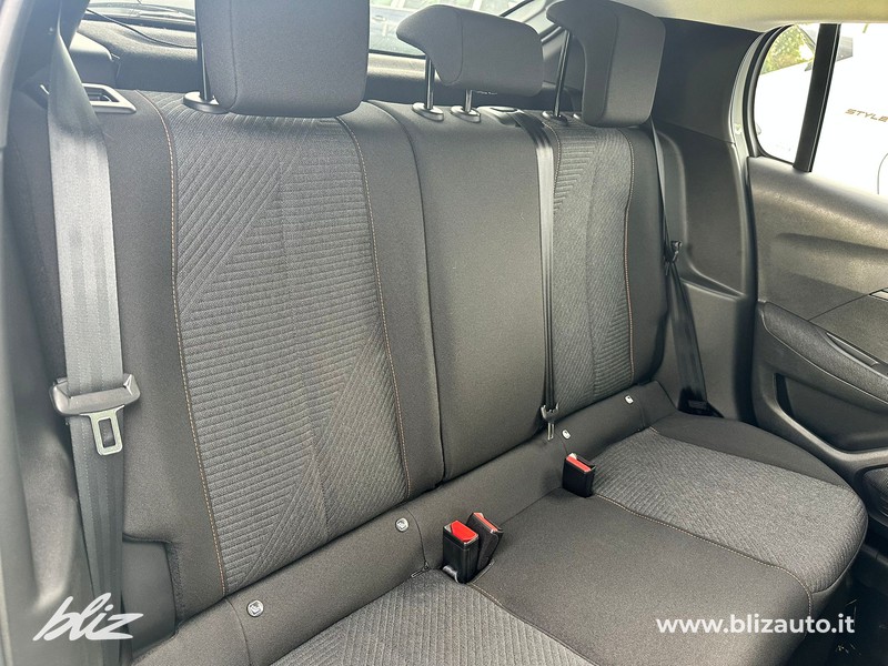 Peugeot 208 1.2 hybrid business 110cv e-dcs 6