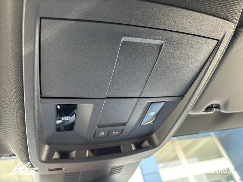 Peugeot 3008 1.2 hybrid gt 145cv e-dcs6