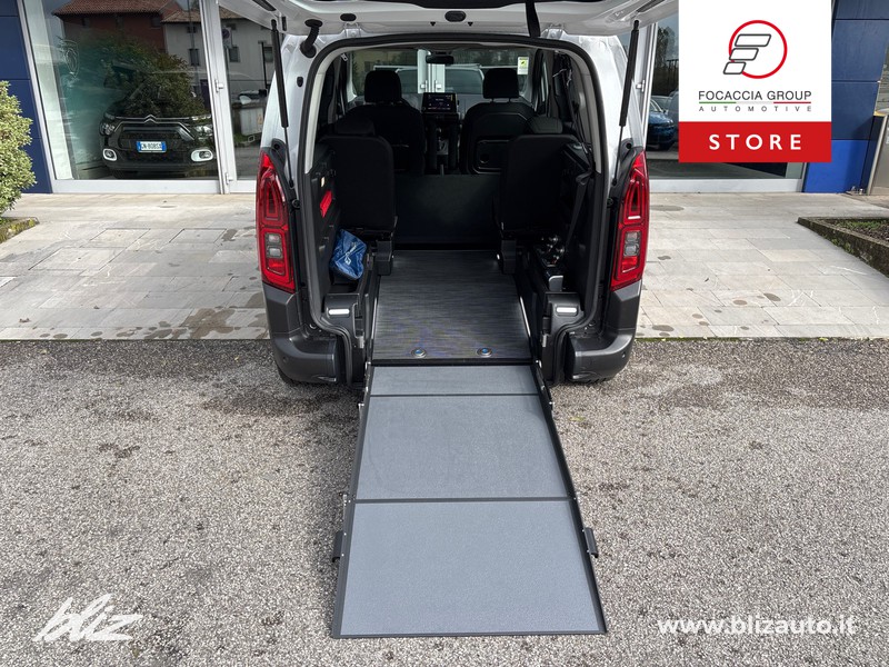 Fiat Doblò Trasporto disabili 4 + 1 con Rampa