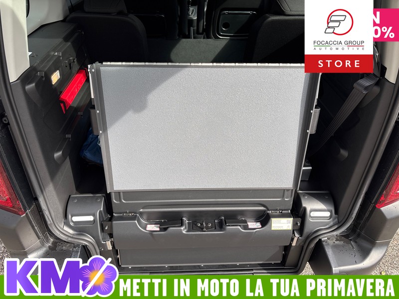 Fiat Doblò Trasporto disabili 4 + 1 con Rampa