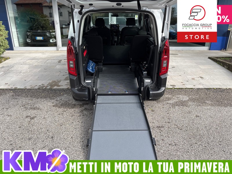 Fiat Doblò Trasporto disabili 4 + 1 con Rampa