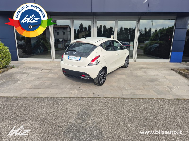 Lancia Ypsilon 1.2 8v s momodesign 69cv