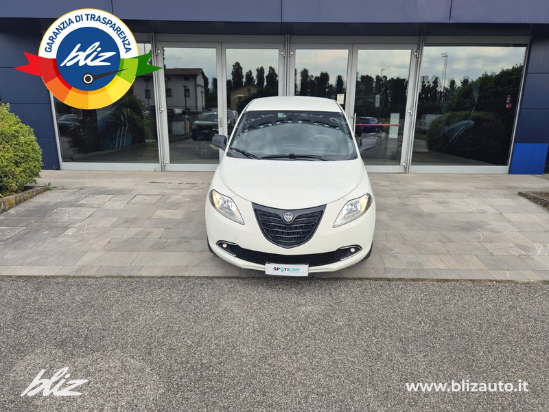 Lancia Ypsilon 1.2 8v s momodesign 69cv