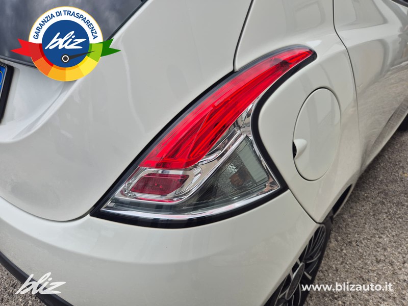 Lancia Ypsilon 1.2 8v s momodesign 69cv
