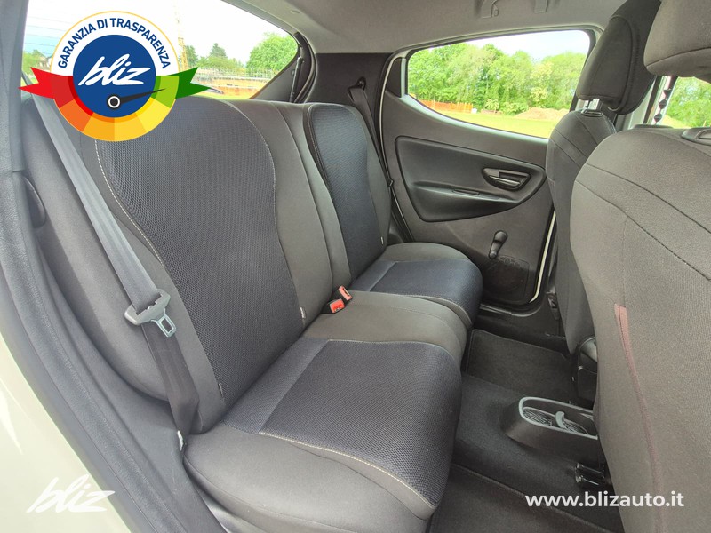 Lancia Ypsilon 1.2 8v s momodesign 69cv