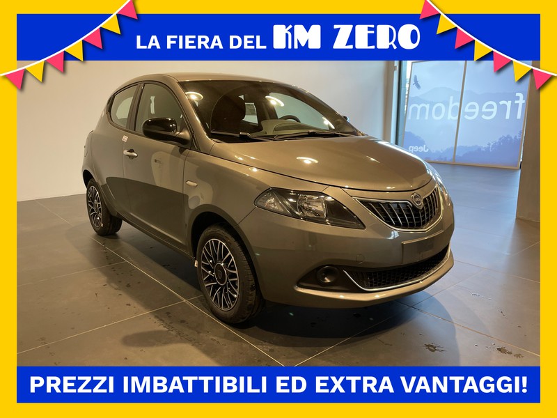 Lancia Ypsilon 1.0 firefly hybrid platino s&s 70cv