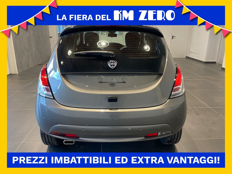 Lancia Ypsilon 1.0 firefly hybrid platino s&s 70cv