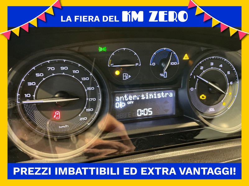 Lancia Ypsilon 1.0 firefly hybrid platino s&s 70cv
