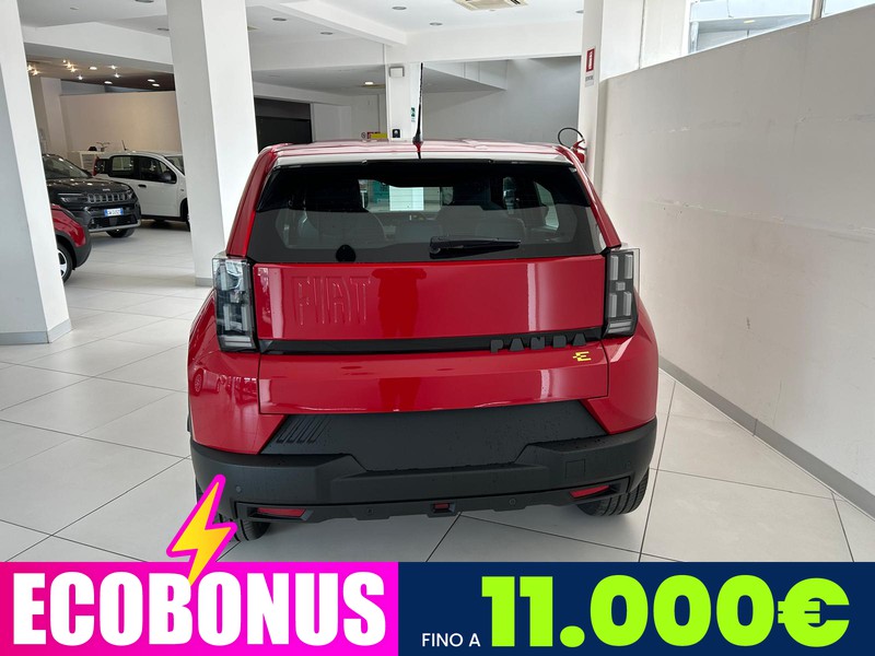 Fiat Grande Panda 44 kwh red