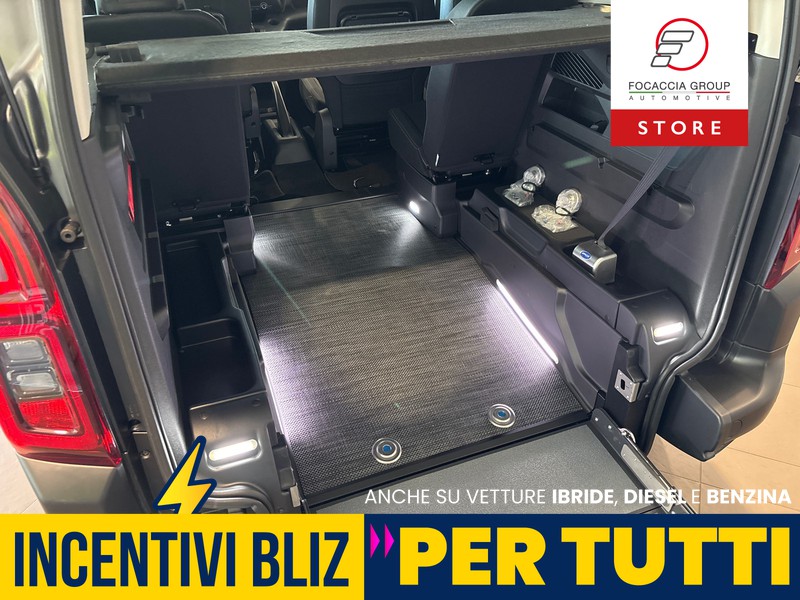 Fiat Doblò TRASPORTO DISABILI 4 + 1 CON RAMPA