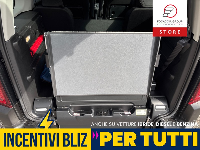 Fiat Doblò Trasporto disabili 4 + 1 con Rampa